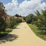 Altura Hotel